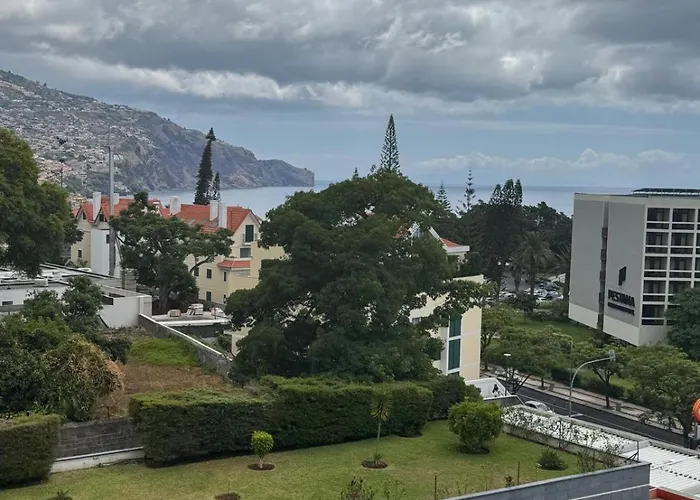 Infante Santo Holidays דירה *